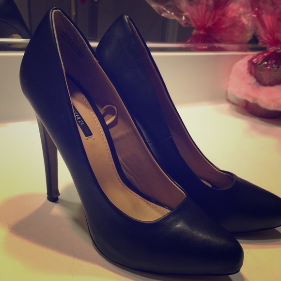 Black forever 21 pumps
