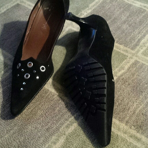 Shoes - Picture 2 of 4