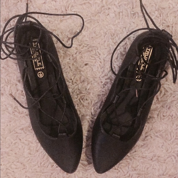 Trending lace up ballet flats /best offer