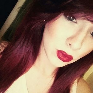 Meet your Posher, Danika