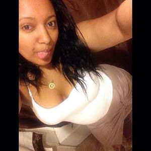 Meet your Posher, Yasmin