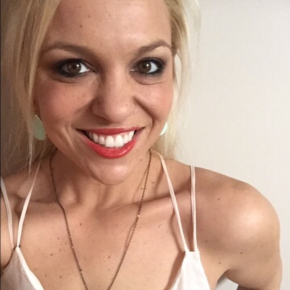 Meet your Posher, Amy