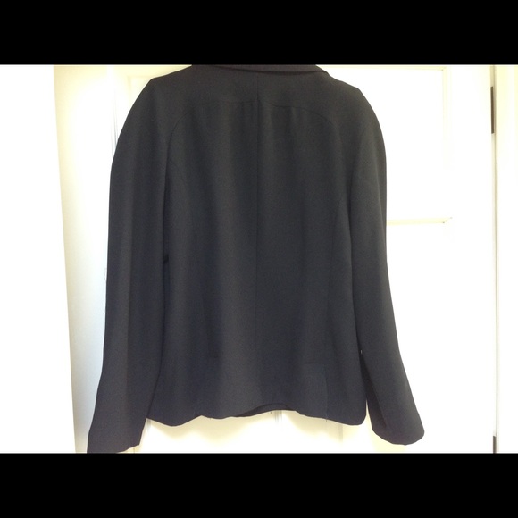 Blazer - Picture 2 of 3