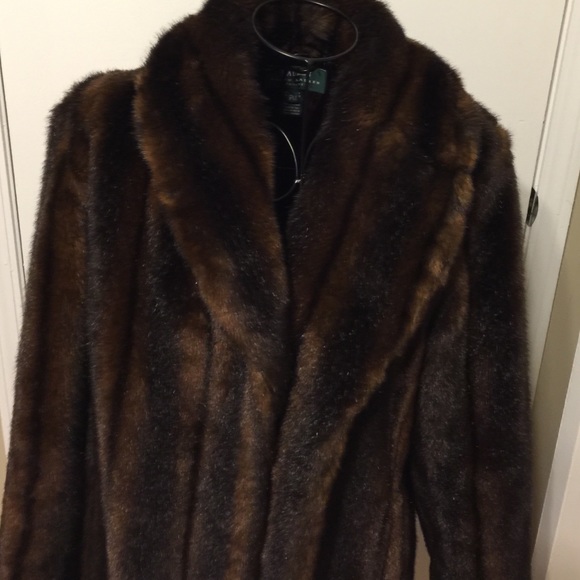 Gorgeous Ralph Lauren faux fur coat