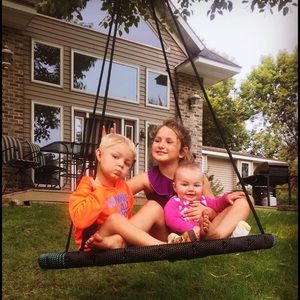 Meet your Posher, Laura