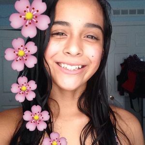 Meet your Posher, Adriana