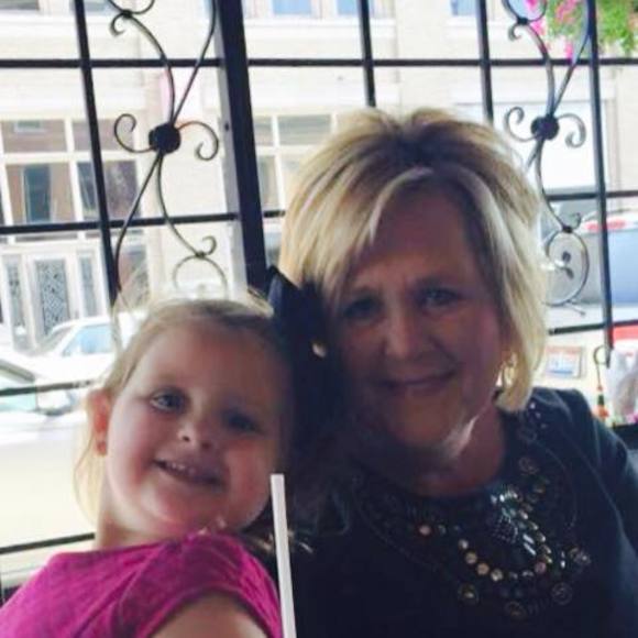 Meet your Posher, Tina