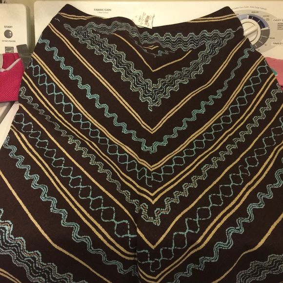 Skirt - Picture 1 of 2