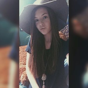 Meet your Posher, Leah