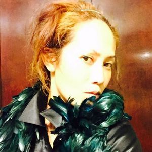 Meet your Posher, Chanel