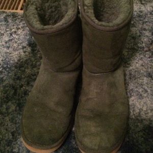 Forest green uggs.