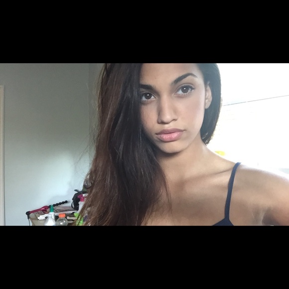 Meet your Posher, Elly - Picture 1 of 1