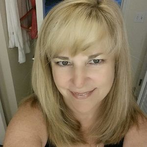 Meet your Posher, Christine