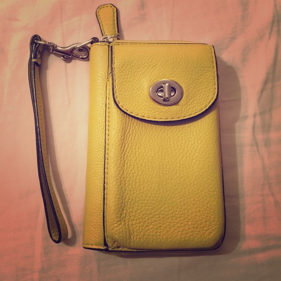 Coach universal wristlet