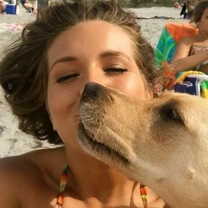 Meet your Posher, Hilary