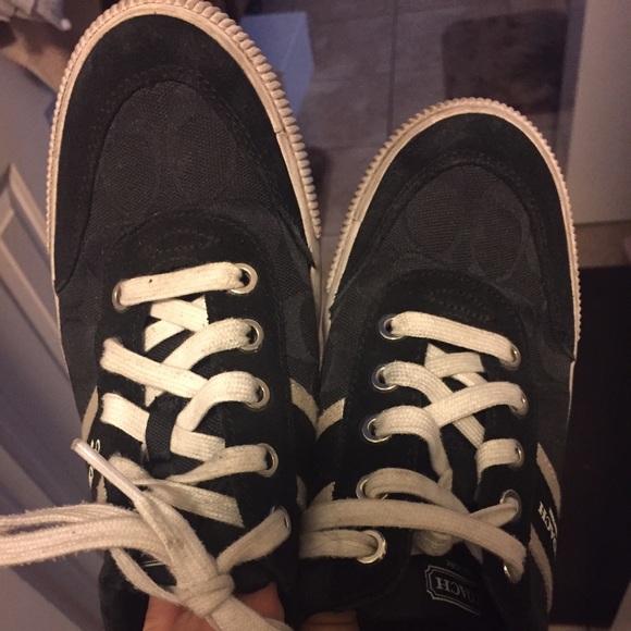Black Signature C Coach tennis shoes sz 8 1/2