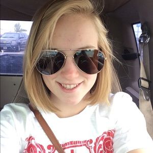 Meet your Posher, Samantha