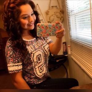 Meet your Posher, Lidia