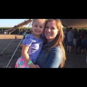 Meet your Posher, Alicia