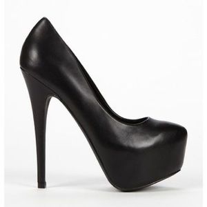 Steve Madden Dejavu Pumps