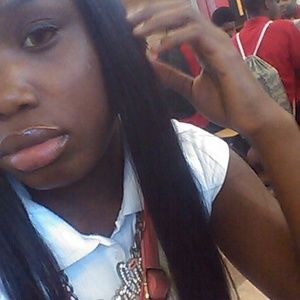 Meet your Posher, Malika