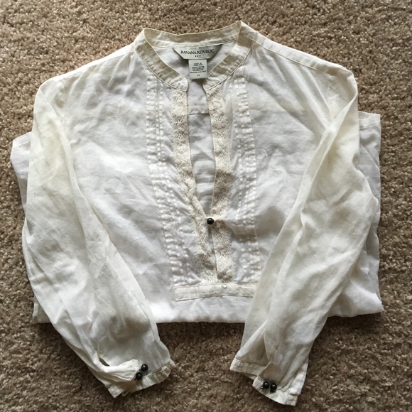 Banana Republic ivory tunic!