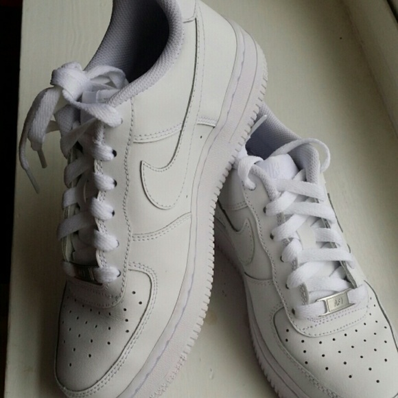 Nike Air Force 1 (AF1) Lows Boy Sz 5 (Wms Sz 7)