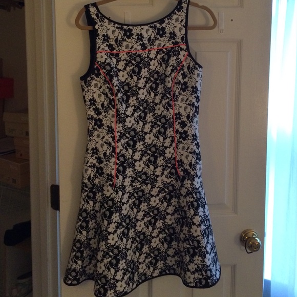 Drop waist Floral Sundress - Picture 1 of 3