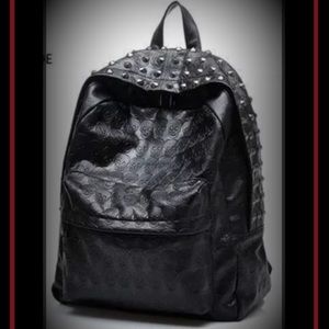 NWOT ~ Punk Black Skull 💀 BackPack with Rivets!!
