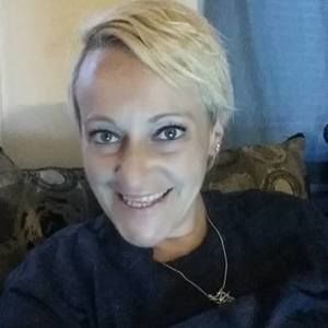 Meet your Posher, Charis