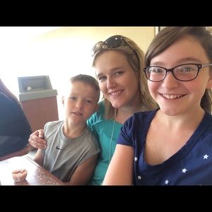 Meet your Posher, Kelli