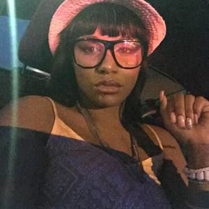 Meet your Posher, Charli