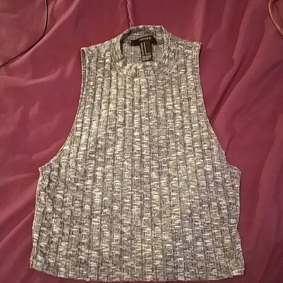 Turtle neck / crop top