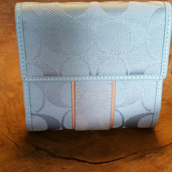 Coach Handbags - Coach Wallet