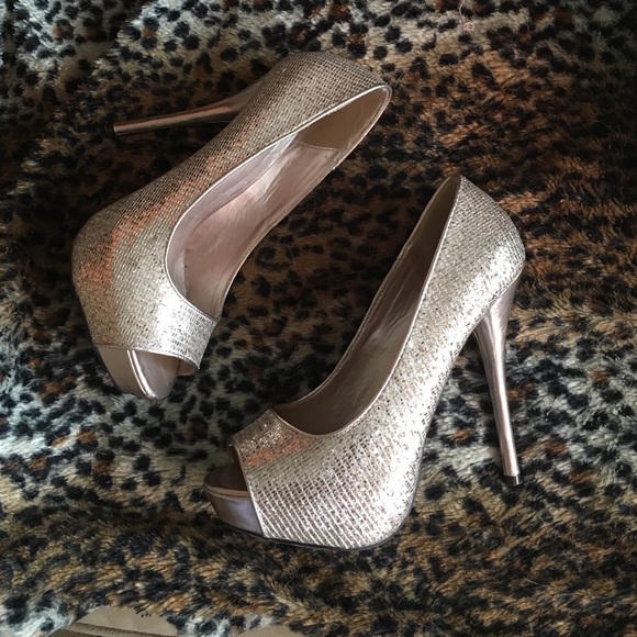 Rose gold sparkly pumps like new condition