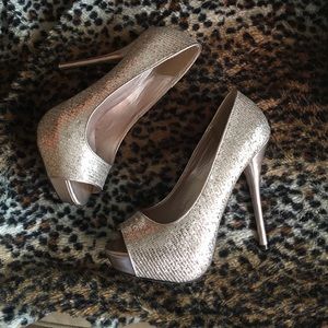 Rose gold sparkly pumps like new condition