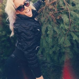 Guess (down feather) winter coat.