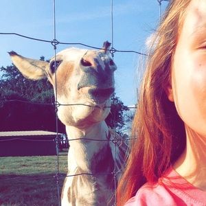 Meet your Posher, Lana