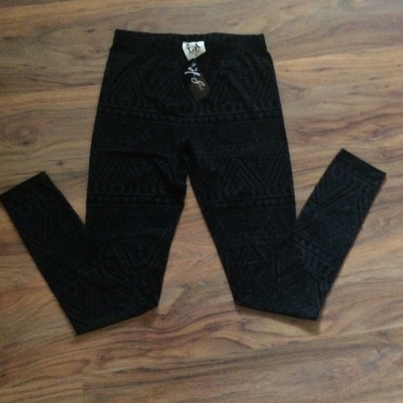 NWT Leggings