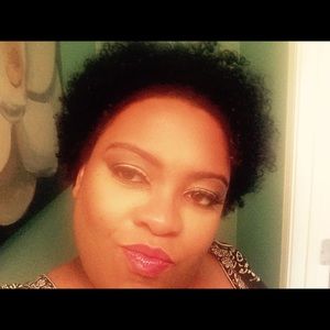 Meet your Posher, Kenyona