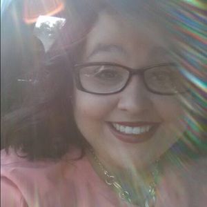 Meet your Posher, Niki