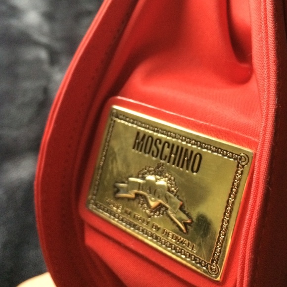 Vintage Moschino Redwall Crossbody Purse Bag Rare - Picture 3 of 4
