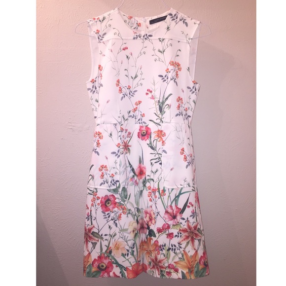 ZARA WOMAN PRINTED DRESS WITH PLEATED POCKETS - Picture 2 of 4