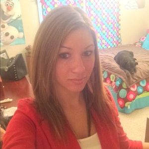 Meet your Posher, Ashley