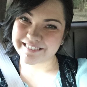 Meet your Posher, Elisa