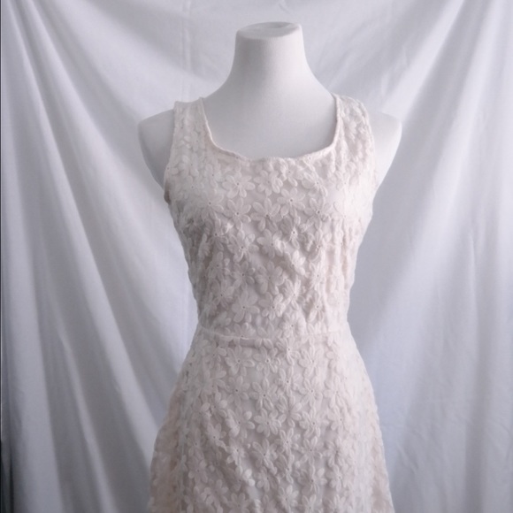 Daisy Dress - Picture 4 of 4