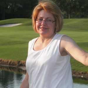 Meet your Posher, Julia