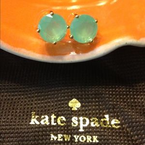 🎀Kate Spade🎀 Best Deal🎀 Mint small studs!