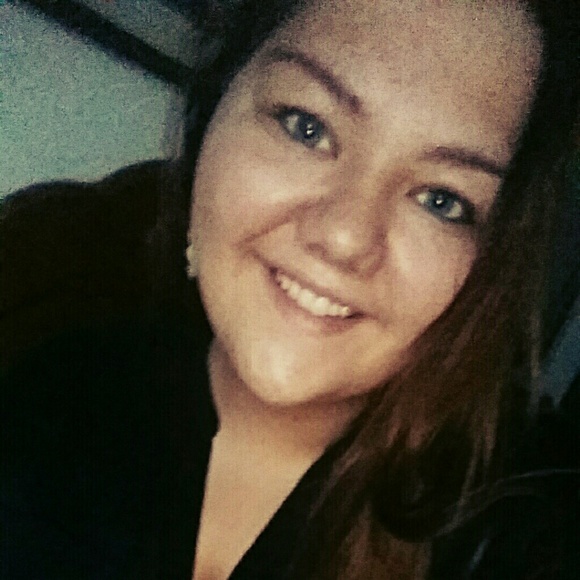 Meet your Posher, Melissa - Picture 1 of 1