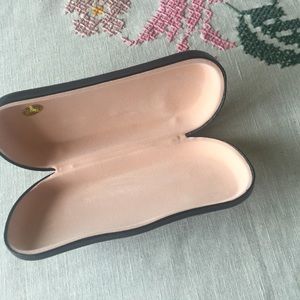 Glasses case
